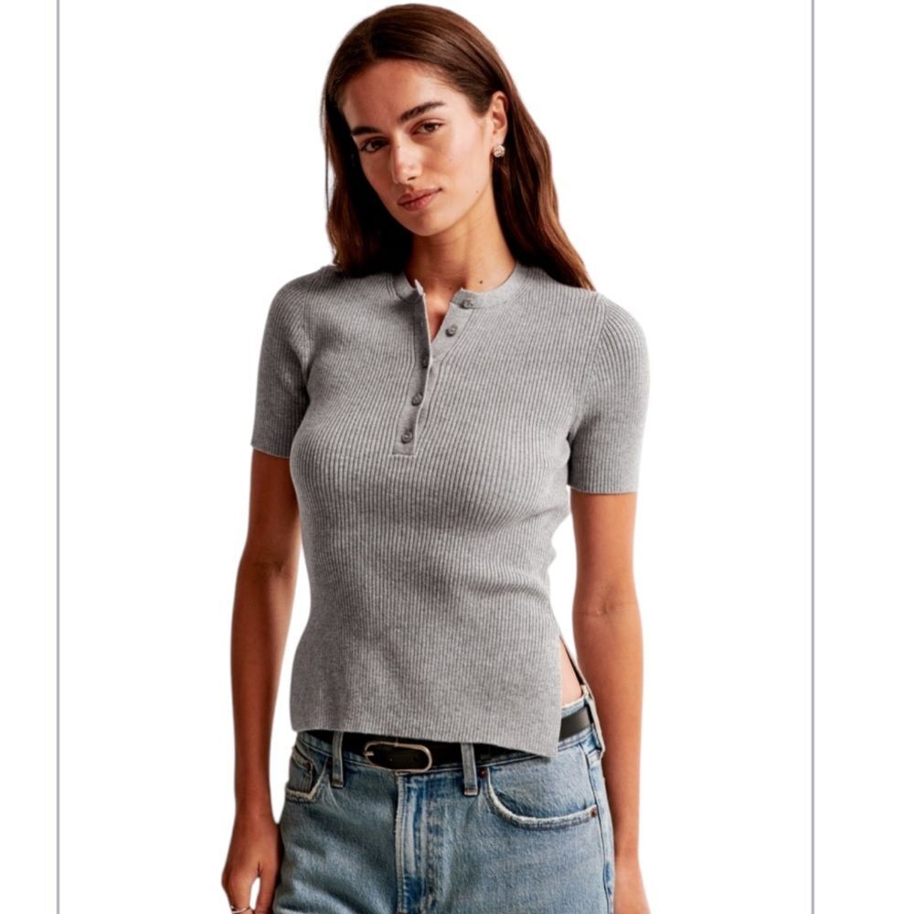 ABERCROMBIE AND FITCH Slim Henley Sweater Tee, Size SMALL‎